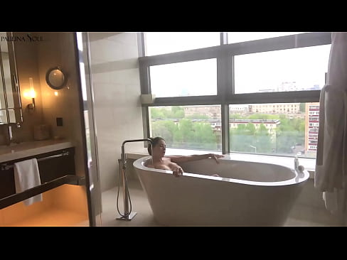 ❤️ Enorme babe die hartstochtelijk haar poesje aftrekt in de badkamer ❤ Porno at us ❌️ ❌️❤